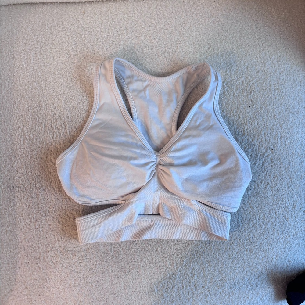 Alphalete stratus bra white